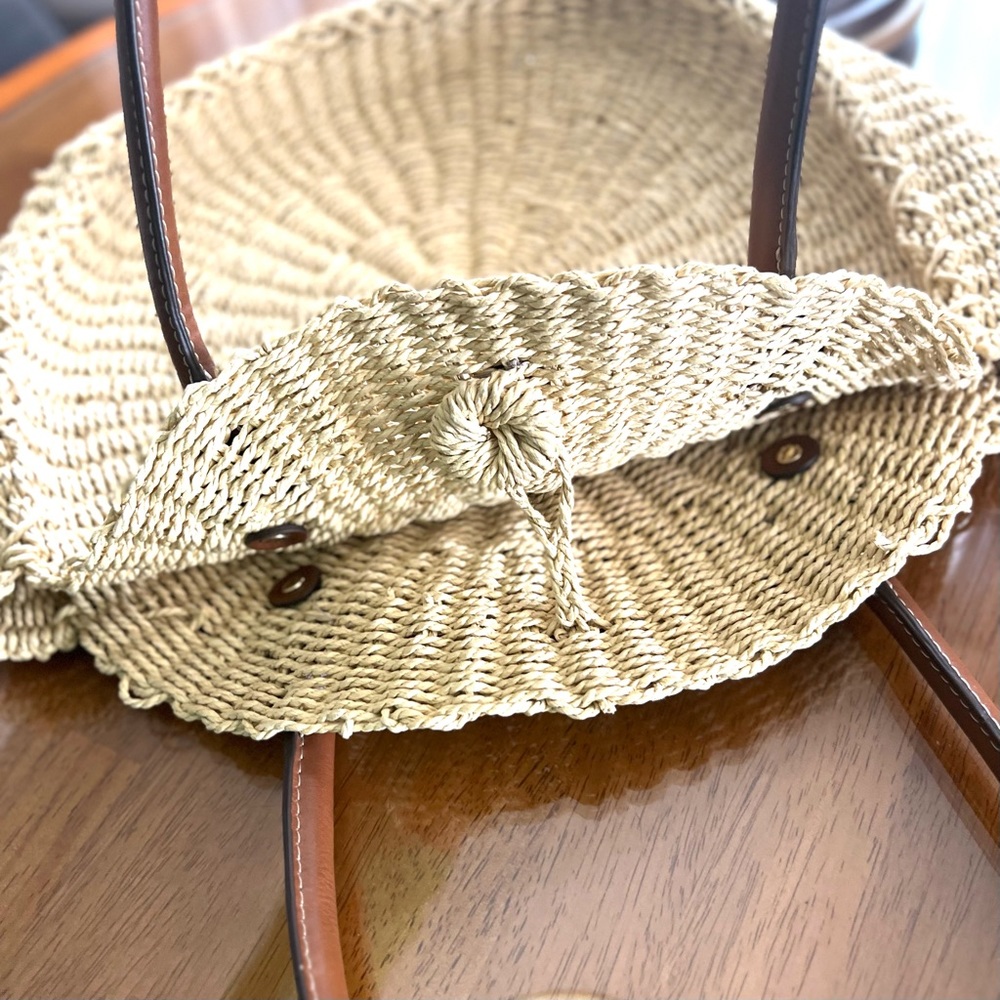 Round Raffia Shoulder Bag Women’s Good Condition - Picture 6 of 11